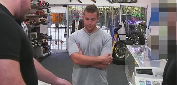  Muscular pawnee facialized by pawnshop broker